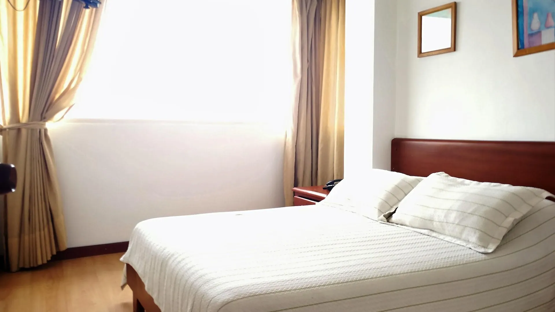 Hotel Alicante Bogotá 2*,