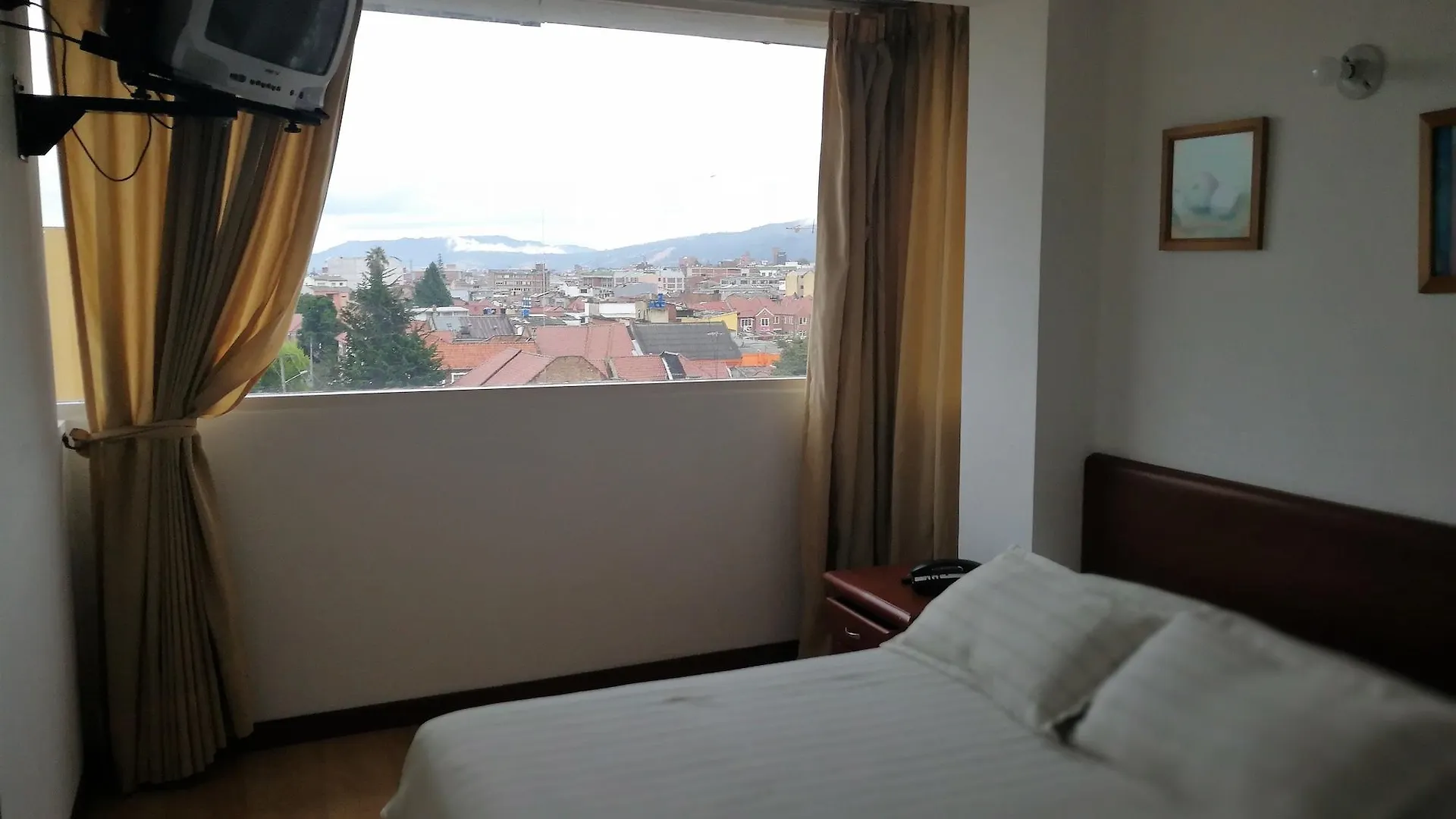 Hotel Alicante Bogota 2*,